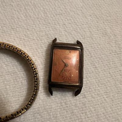 WATCHES FOR PARTS OR REPAIR