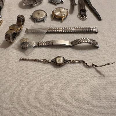 WATCHES FOR PARTS OR REPAIR