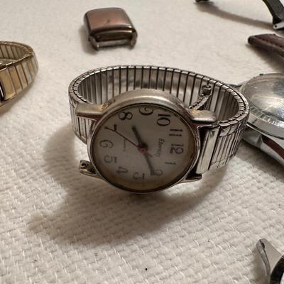 WATCHES FOR PARTS OR REPAIR