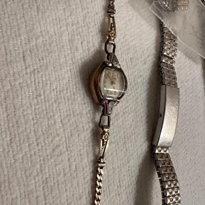 WATCHES FOR PARTS OR REPAIR
