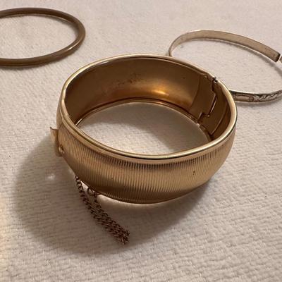 COSTUME BRACELETS