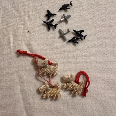 VINTAGE BEADED SCOTTIE DOGS AND MINIATURE AIRPLANES