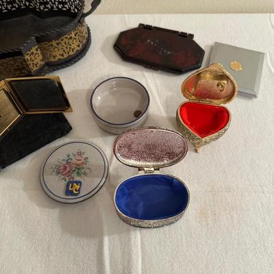MIRRORS AND TRINKET BOXES