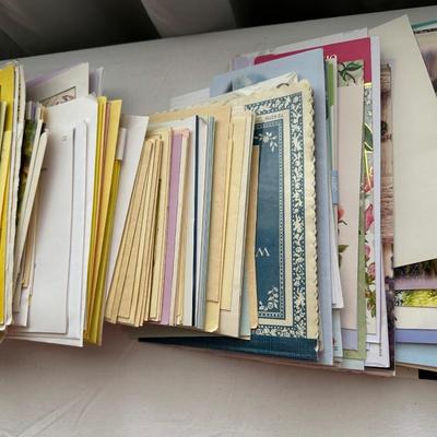 HUGE LOT OF MISCELLANEOUS GREETING CARDS