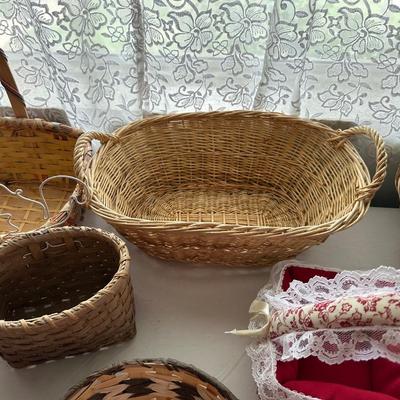 WIDE VARIETY OF BASKETS