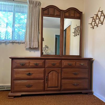 SUMTER 9 DRAWER DRESSER WITH MIRRORS