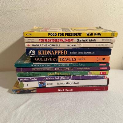 VINTAGE BOOKS FOR KIDS