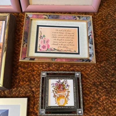 WALL DECOR