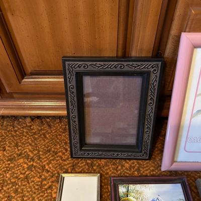 WALL DECOR