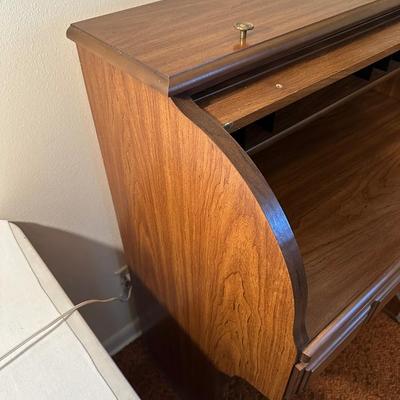 DMI SMALL ROLL TOP DESK WITH ANTIQUE CHAIR