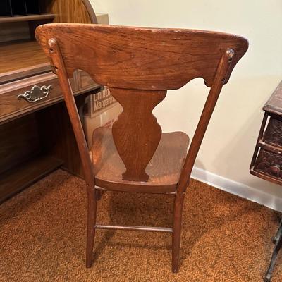 DMI SMALL ROLL TOP DESK WITH ANTIQUE CHAIR