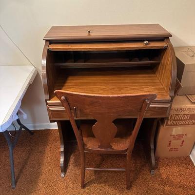 DMI SMALL ROLL TOP DESK WITH ANTIQUE CHAIR