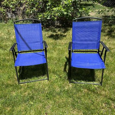 2 FOLDING LAWN CHAIRS
