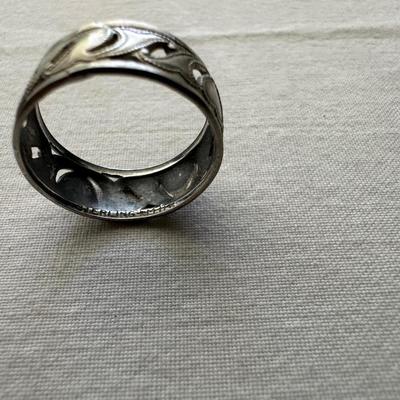 STERLING SILVER RING