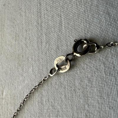 STERLING SILVER PENDANT AND CHAIN