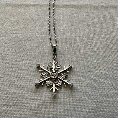 STERLING SILVER PENDANT AND CHAIN