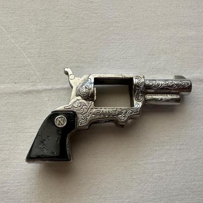 ROY ROGERS CAP GUN AND JACKS W/BALL