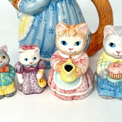 Vintage AVON Cat and Kittens Tea Pot Set with Sugar & Creamer and Salt & Pepper