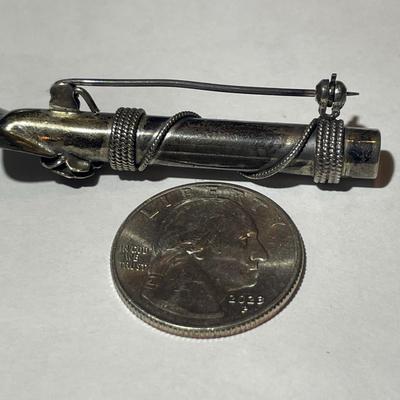 RARE Vintage Sterling Silver Flower holder / Bud Boutonniere Brooch / Pin in VG Preowned Condition.