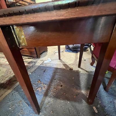 Drop Leaf Gate Leg Table