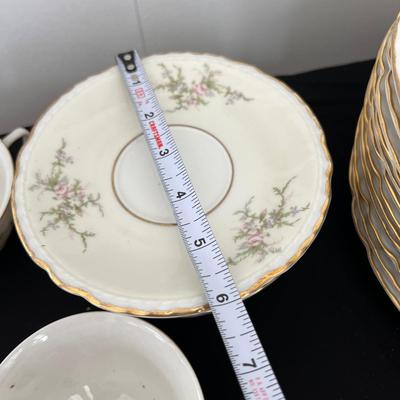 98 Pc. Arcadian Fine China Set "Old Rose"