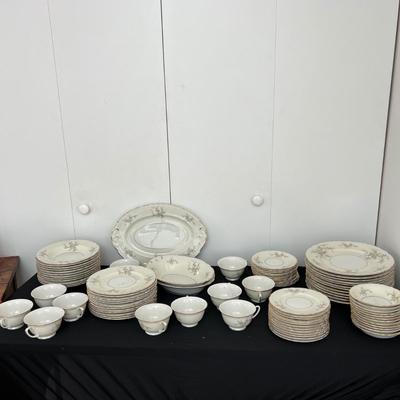 98 Pc. Arcadian Fine China Set "Old Rose"