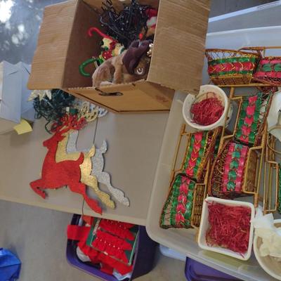 Assorted Christmas/Holiday Decorations (#Ribbons, etc) (G)