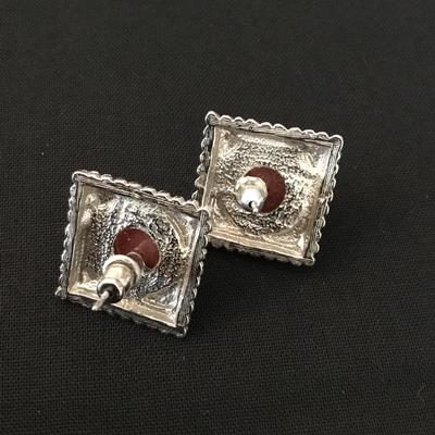 Silver tone Red carnelian stone earrings
