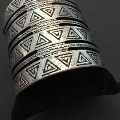 Large vintage, Silver-tone triangle cuff,