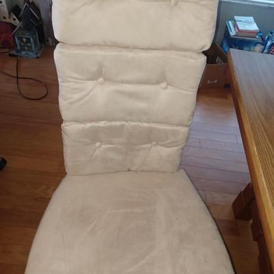 Dining Table with 6 chairs