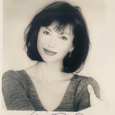 Victoria Principal signed photo