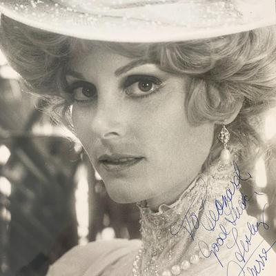 Lesley Ann Warren signed photo