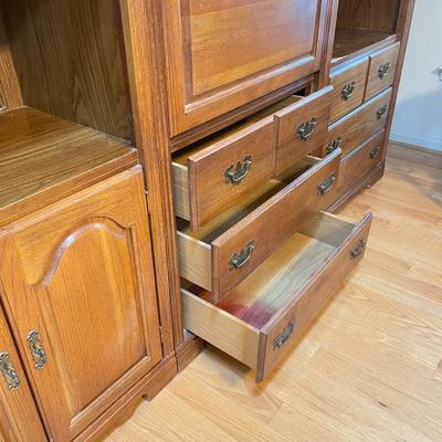 Five-Piece Broyhill Wall Unit (LR-SS)