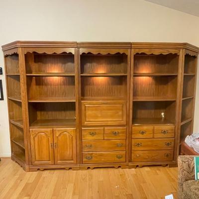 Five-Piece Broyhill Wall Unit (LR-SS)