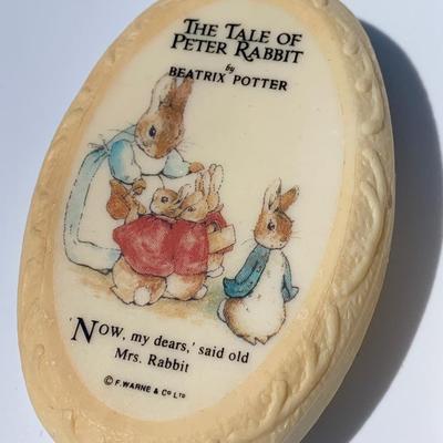 5 Beatrix Potter Figurines w Display Stand - No Copyright Date + 2 Soap