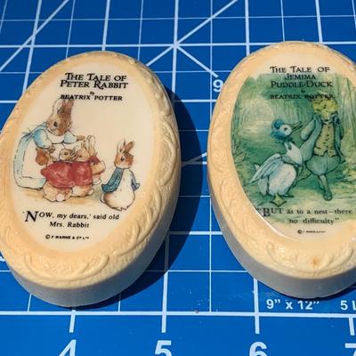 5 Beatrix Potter Figurines w Display Stand - No Copyright Date + 2 Soap