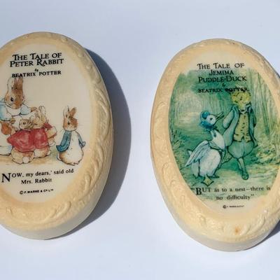 5 Beatrix Potter Figurines w Display Stand - No Copyright Date + 2 Soap