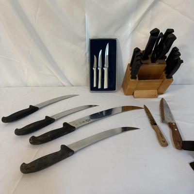 Assorted Kitchen Knives w/ Knife Block (K-BM)
