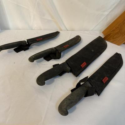 Assorted Kitchen Knives w/ Knife Block (K-BM)