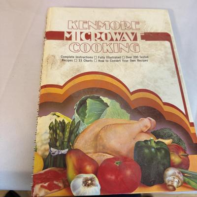 Vintage Betty Crocker Recipe Card Box and Other Cookbooks (L-BM)