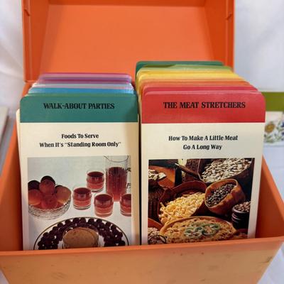 Vintage Betty Crocker Recipe Card Box and Other Cookbooks (L-BM)