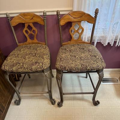 Ashley’s Hightop Chairs (K-BM)