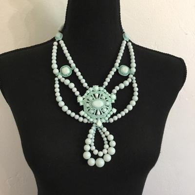 Beautiful vintage ice, blue statement, necklace