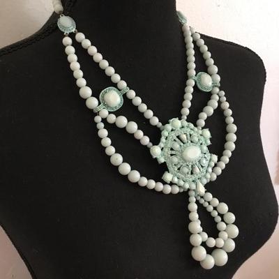 Beautiful vintage ice, blue statement, necklace