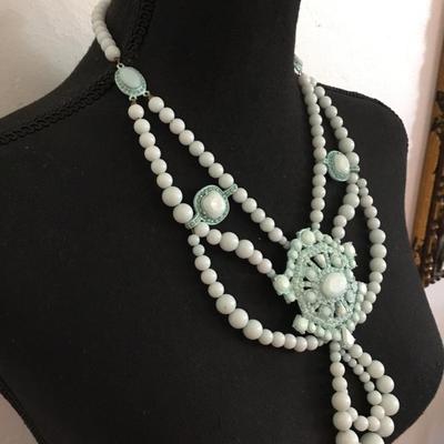 Beautiful vintage ice, blue statement, necklace