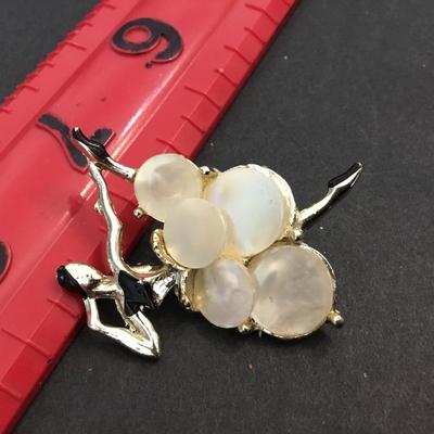 Mop Shell Spanish Dancer Brooch