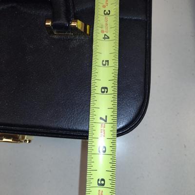 Small Train/Travel Case with Key- Approx 11" x 7 1/2" x 6 3/4" Tall