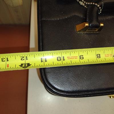 Small Train/Travel Case with Key- Approx 11" x 7 1/2" x 6 3/4" Tall