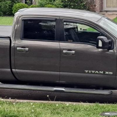 Attention! Auto collectors ! 2016 Nissan Titan XD