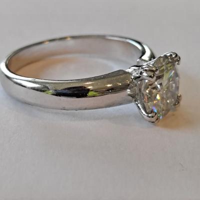 Beautiful Moissanite 925 Sterling Silver